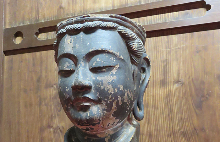 写真:菩薩形の仏頭
